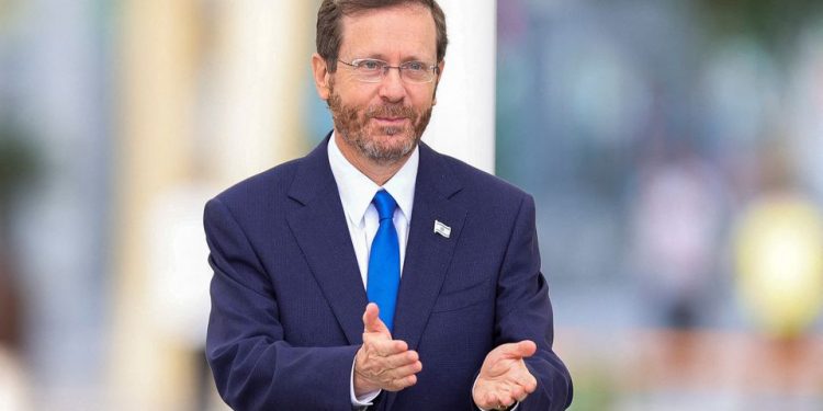 الرئيس الإسرائيلي يكشف سبب زيارته إلى تركيا