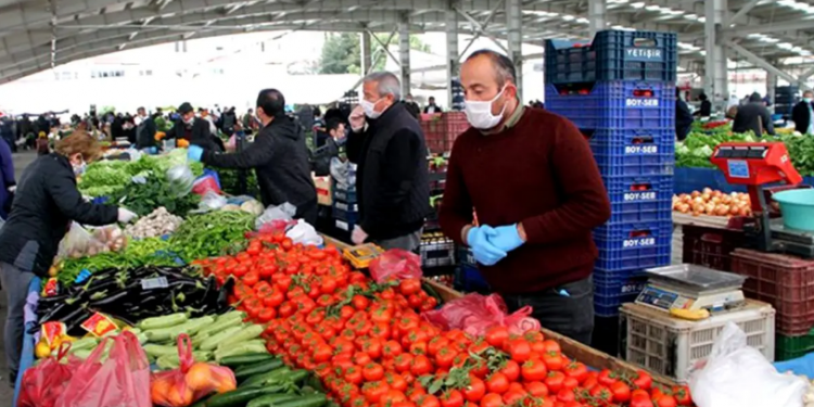 خبير اقتصادي: التضخم السنوي في تركيا 108%