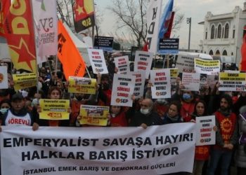 مظاهرة في إسطنبول تحت شعار “لا للحرب”