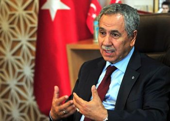 مستشار أردوغان يعتذر من معتقل مسن توفى في السجن برسالة حزينة