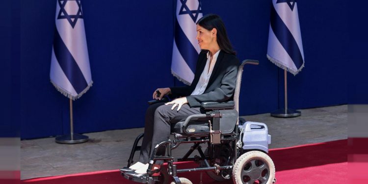 وزيرة الطاقة الإسرائيلية تجري أول اجتماع مع نظيرها التركي