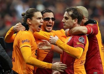 غلطة سراي يهز شباك بشكتاش بهدفين