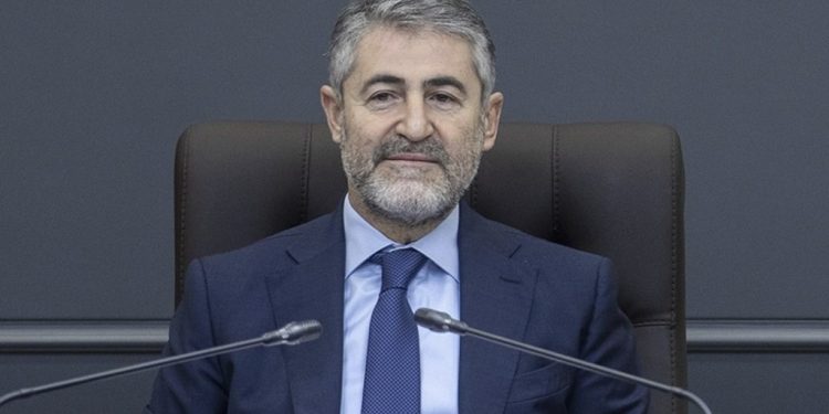 وزير المالية التركي: أصوات الأذان لن تنقطع في بلدنا!