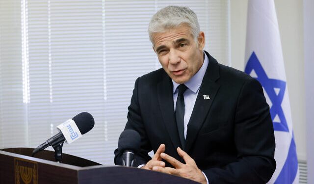 إسرائيل محايدة في أزمة أوكرانيا خشية أَسْرِ طياريها في السماء السورية