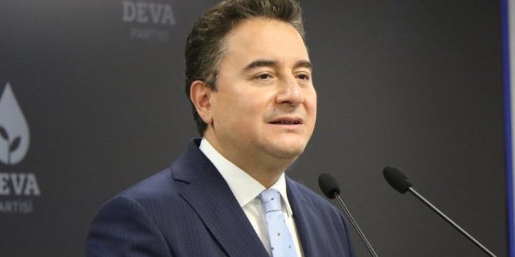 علي باباجان يحتفل بعيد النوروز بتهنئة كردية