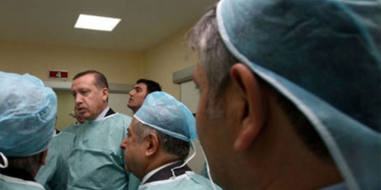 برلماني تركي: كم يبلغ راتب الأطباء بالقصر الرئاسي؟