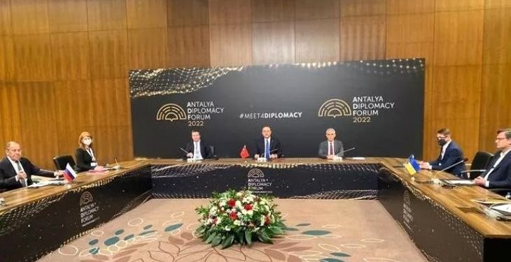 أردوغان يتباحث مع 20 زعيم دولة حول الأزمة الروسية الأوكرانية