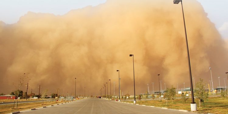 الأرصاد التركية تحذر من سحابة غبار ضخمة قادمة إلى تركيا