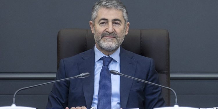 وزير المالية التركي يجري لقاءات في واشنطن لجذب المستثمرين