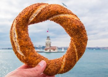 تركيا: سعر كعك “السميط” يتجاوز سعر رغيف العيش