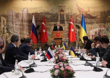 نفوذ تركيا في الأزمة الأوكرانية-الروسية يزيد من تأييد حزب أردوغان