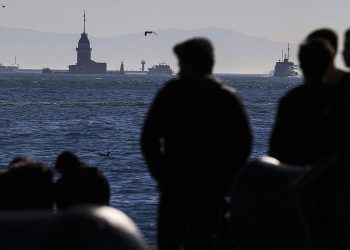 4 فقط من كل عشرة أتراك يشعرون بالسعادة