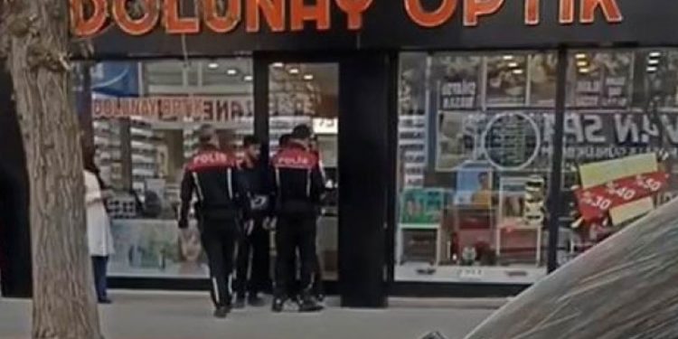 ضرب مواطن غنى بالكردية واعتقاله