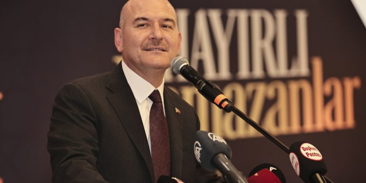 وزير تركي يطالب الشباب بالاقتداء بالرئيس أردوغان