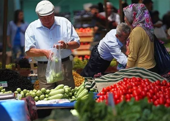 استطلاع رأي: 60% من المواطنين دخلهم لا يكفي نفقاتهم