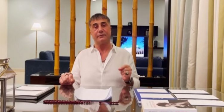 سادات بكر يتفاعل على تويتر لأول مرة منذ 5 أشهر