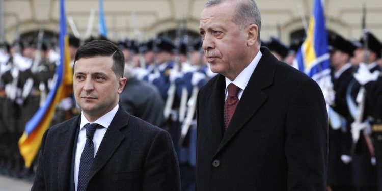 “أردوغان” يناقش التطورات مع “زيلينسكي” في مكالمة هاتفية