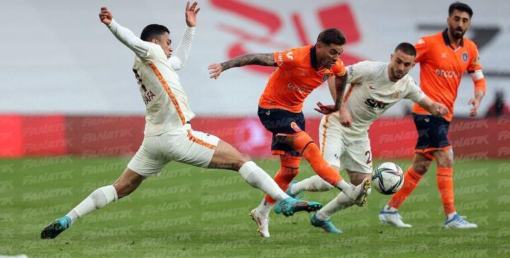 مباراة بلا أهداف بين جالطة سراي وباشاك شهير