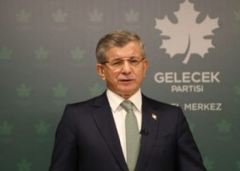 داود أوغلو: الحقيقة ستبقى في الظلام إذا لم تكن الصحافة حرة