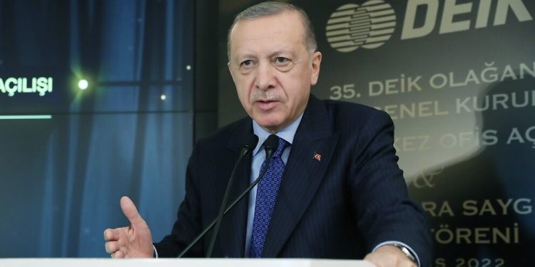 نيويورك تايمز:أردوغان “لص سافل” في الناتو