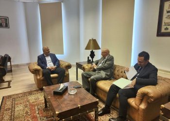 بعثة الجامعة العربية لمراقبة الانتخابات تلتقي محافظ بيروت