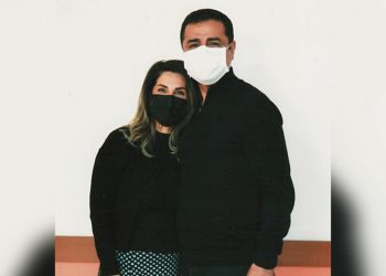 باشاك دميرطاش تعبر عن أمنيتها بعد زيارة زوجها في السجن