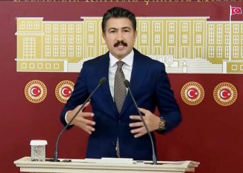 منصب نائب رئيس كتلة حزب أردوغان مهدد بسبب حديثه عن الإمارات