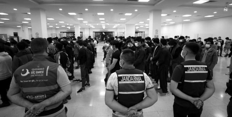 اعتقال 17000 مهاجر في إسطنبول خلال أسبوع