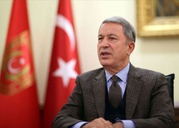 وزير الدفاع التركي يزور الإمارات للمرة الأولى منذ 15 عامًا