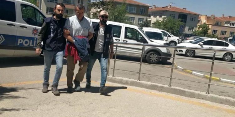 اعتقال معارض تركي فور الإفراج عنه!