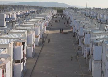 احتجاجات في مخيم مرعش للاجئين السوريين في تركيا..