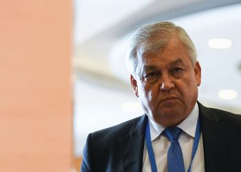 روسيا تحاول إقناع الأكراد بدمج “قسد” في الجيش السوري