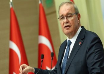 الشعب الجمهوري: الميزانية الإضافية تعني “إفلاس” حكومة أردوغان