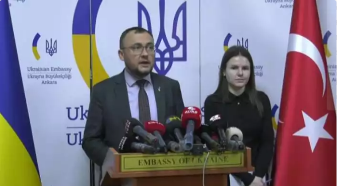 دبلوماسي: تركيا تحصل من روسيا على حبوب أوكرانية مسروقة