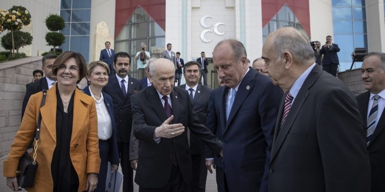 مرشح رئاسي سابق يلتقي حليف أردوغان