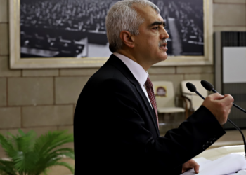 جرجرلي أوغلو: 121 انتحروا وغرق 38 بسبب “مراسيم الطوارئ”