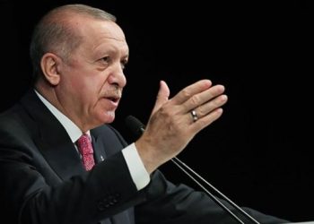 أردوغان يصف المتظاهرين بـ”الفسدة والعاهرات” !