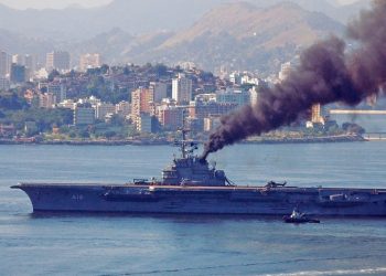 تركيا تريد تفكيك سفينة حربية برازيلية.. وتحذيرات من خطر داهم