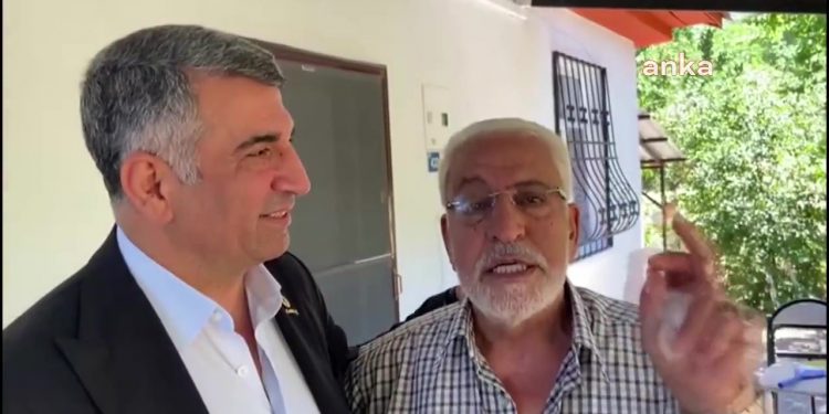 تركيا.. مواطن يبدي ندمه على التصويت لحزب أردوغان