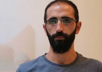 تركيا.. مصادرة رسالة صحفي معتقل