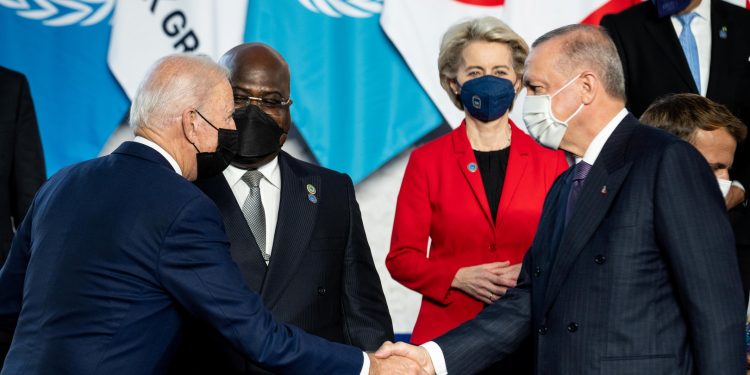 أردوغان سيرسل وفدًا تركيًّا إلى “واشنطن” لحلّ مسألة توريد مقاتلات “F-16”