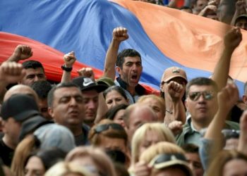 مطالبات في شوارع “أرمينيا” بإلغاء جميع الاتفاقات مع “تركيا” و”أذربيجان”