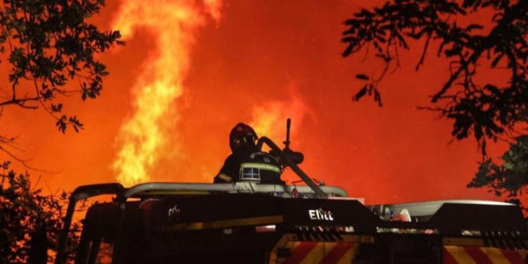 حرائق الغابات في فرنسا تتوسّع جنوبًا