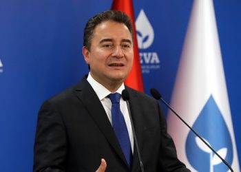 علي باباجان يسخر من بيانات التضخم الرسمية