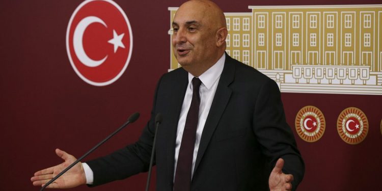 برلماني: الجنرالات المتورطون في الانقلاب لم ينالهم الفصل التعسفي