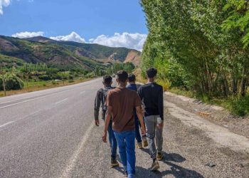 بينهم سوريون.. تركيا ترحل 54 ألف مهاجر خلال 6 أشهر