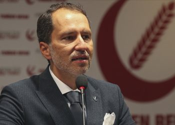 تركيا.. زعيم حزب يطالب بترحيل السوريين لإحباط مخطط إسرائيل!