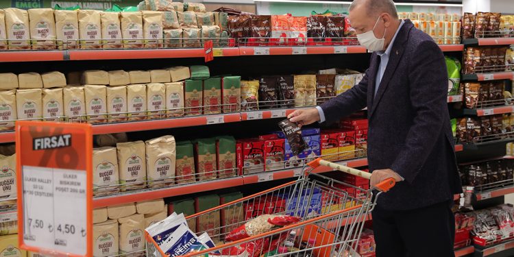 برلماني تركي يكذب أردوغان بخصوص خفض أسعار السلع الغذائية