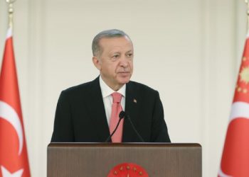 أردوغان في الذكرى الـ21 لحزب العدالة والتنمية: سنبقى في الحكم!