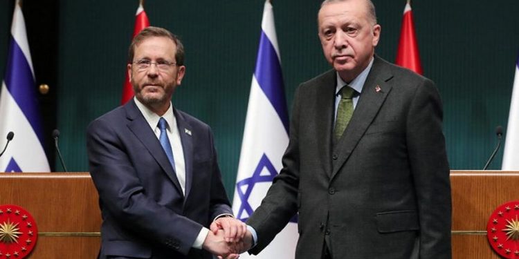 أردوغان يجري اتصالا بنظيره الإسرائيلي